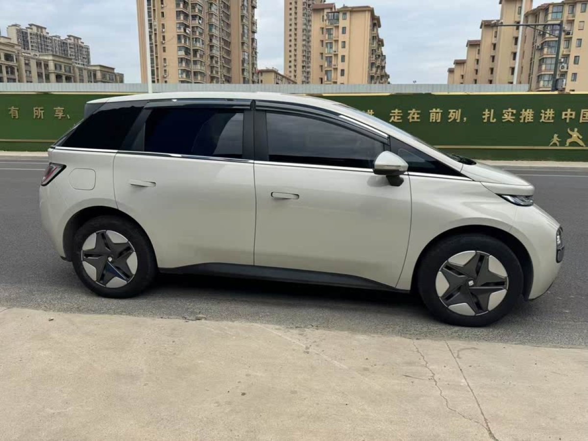 寶駿 寶駿云朵  2023款 360 Plus圖片