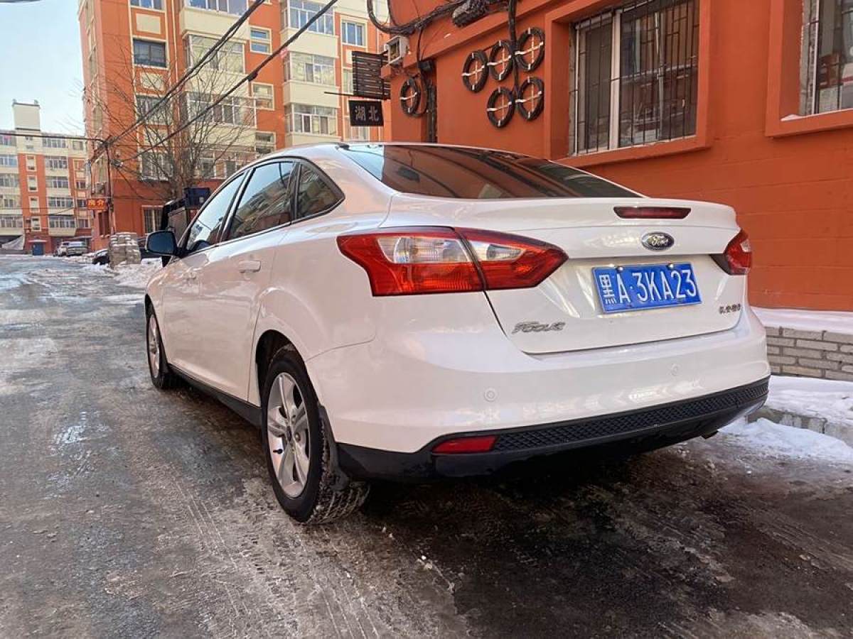 福特 ?？怂? 2012款 三廂 1.6L 自動風(fēng)尚型圖片