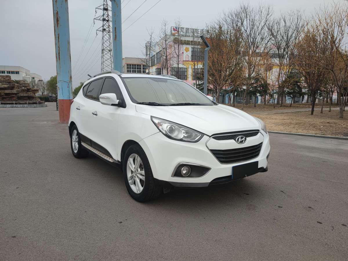 2013年01月现代 ix35  2012款 2.0L 自动两驱精英版GLS