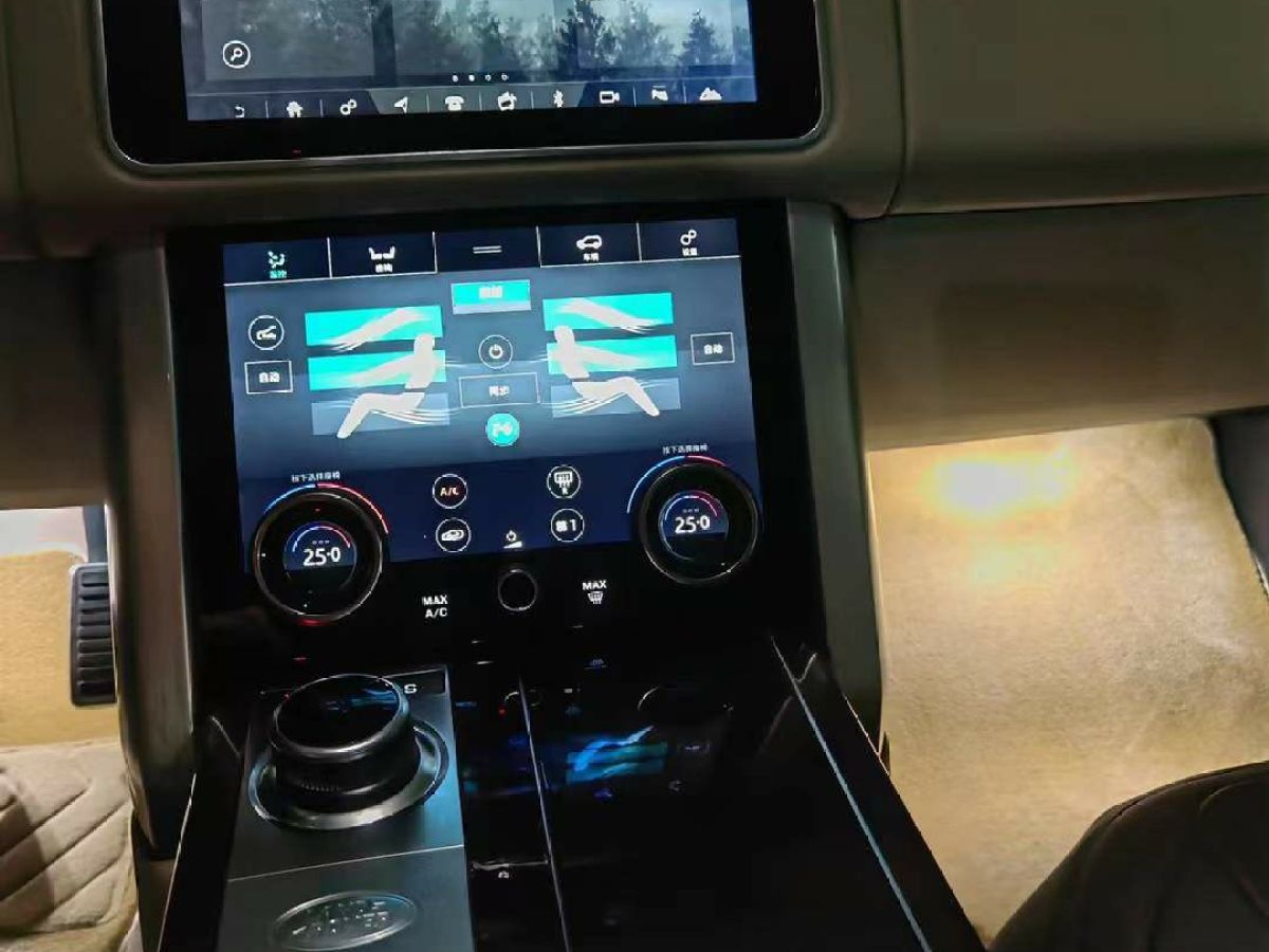 路虎 攬勝  2022款 3.0 L6 360PS 傳世版圖片