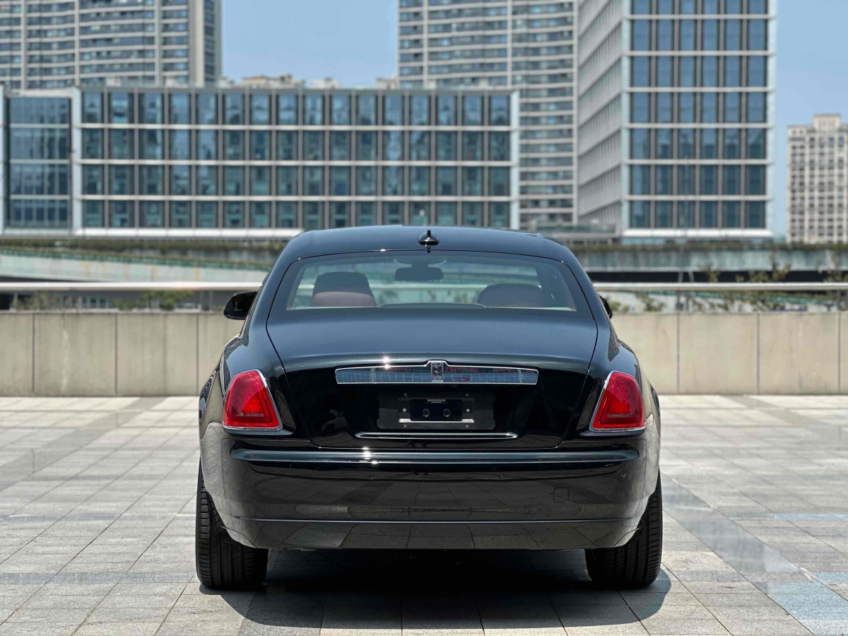勞斯萊斯 古思特  2014款 6.6T 標(biāo)準(zhǔn)版圖片