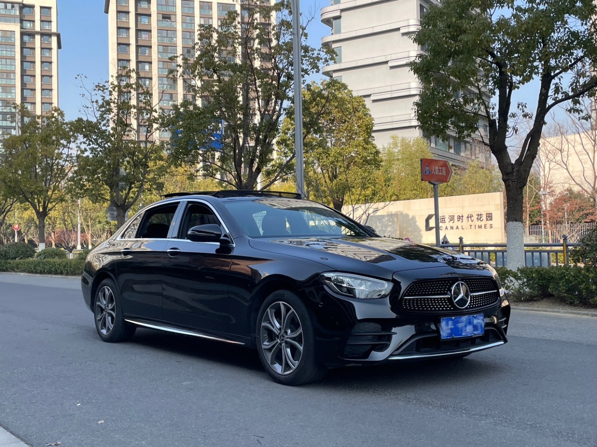 奔馳 奔馳E級(jí)  2022款 改款 E 300 L 時(shí)尚型圖片