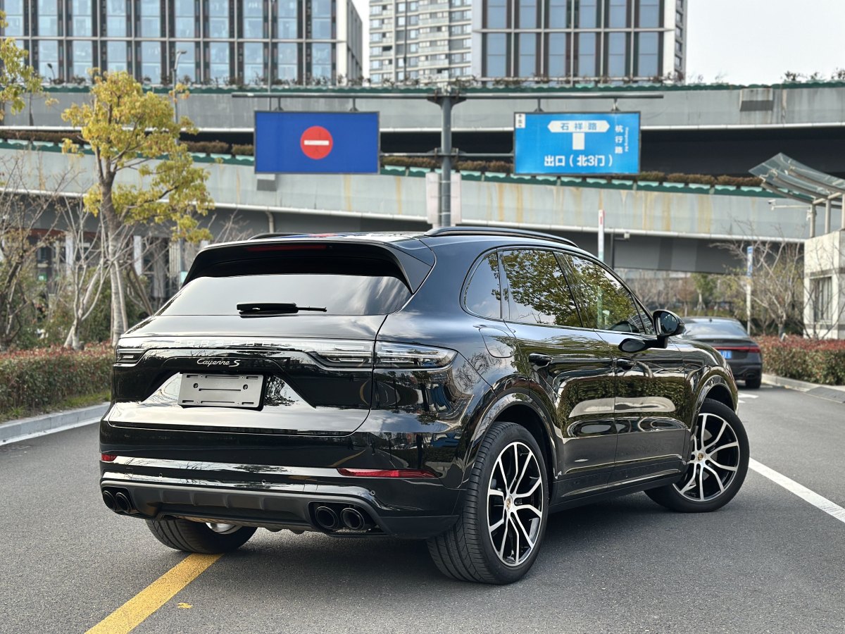 保時(shí)捷 Cayenne  2023款 Cayenne S 2.9T 鉑金版圖片