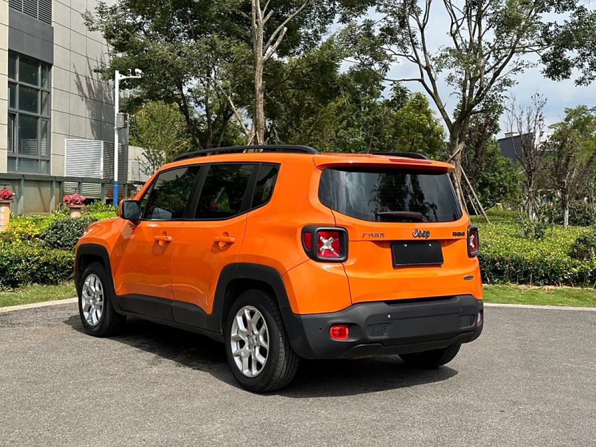 Jeep 自由侠  2018款 互联大屏版 180T 自动高能版图片