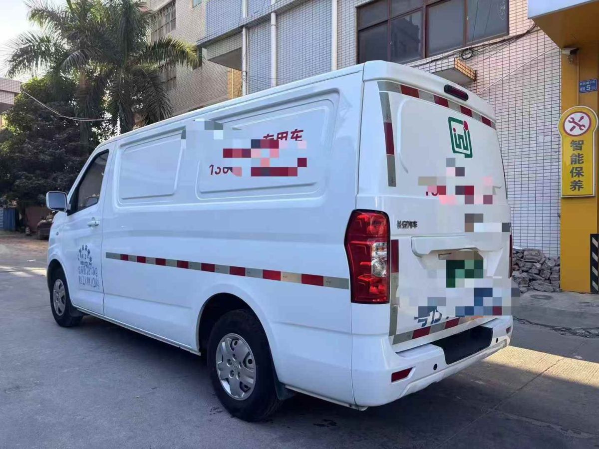 長(zhǎng)安輕型車(chē) 睿行EM80  2022款 平頂對(duì)開(kāi)門(mén)2座60kW圖片