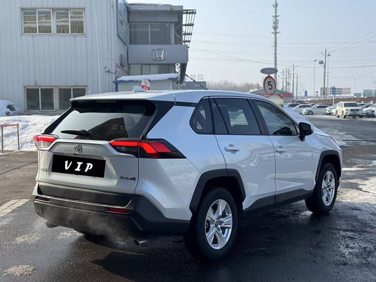 豐田 RAV4榮放  2022款 2.0L CVT兩驅風尚版圖片