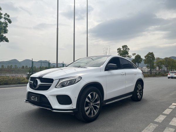 奔驰 奔驰GLE轿跑  2017款 GLE 400 4MATIC 轿跑SUV