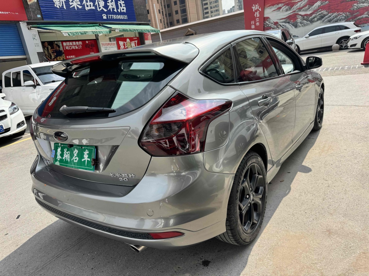 福特 ?？怂? 2011款 兩廂 2.0L 自動(dòng)運(yùn)動(dòng)型圖片