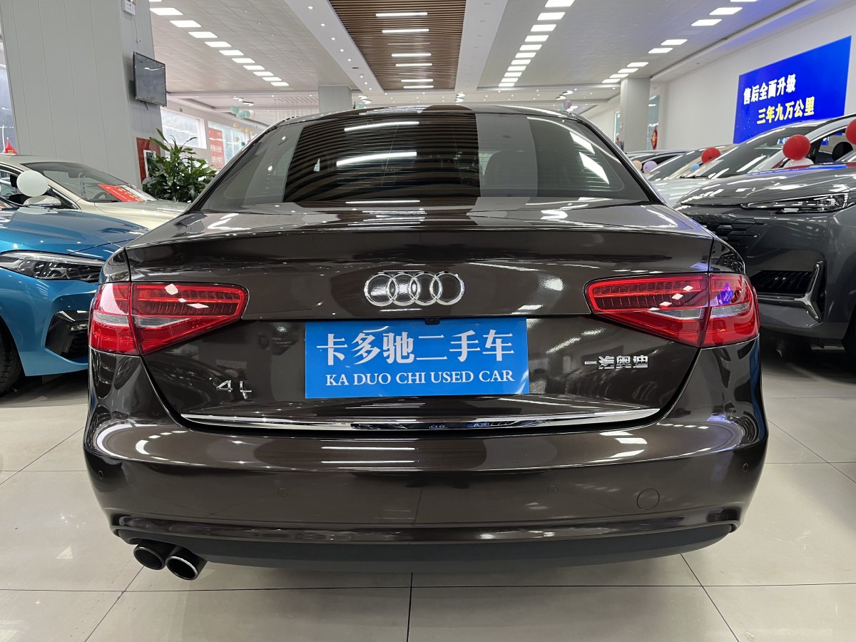 奧迪 奧迪A4L  2016款 35 TFSI 典藏版 自動(dòng)標(biāo)準(zhǔn)型圖片