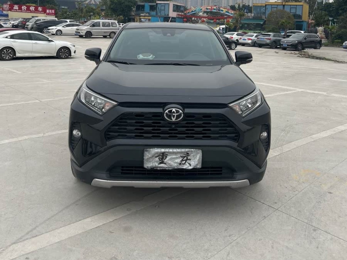 2021年8月豐田 RAV4榮放  2021款 2.0L CVT兩驅(qū)風(fēng)尚版