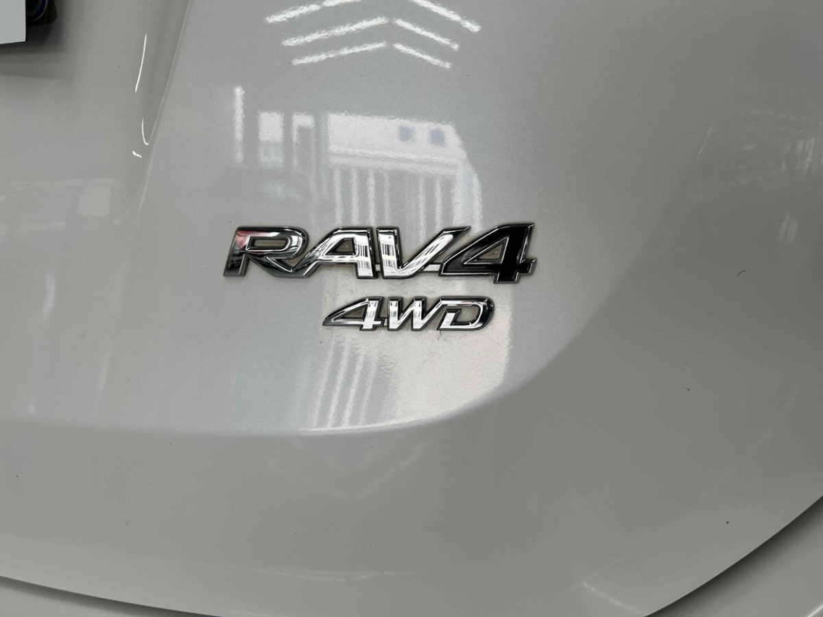 2018年9月丰田 RAV4荣放  2019款  2.0L CVT四驱新锐版 国VI