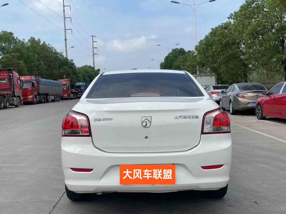 寶駿 630  2014款 1.5L 手動(dòng)舒適型圖片