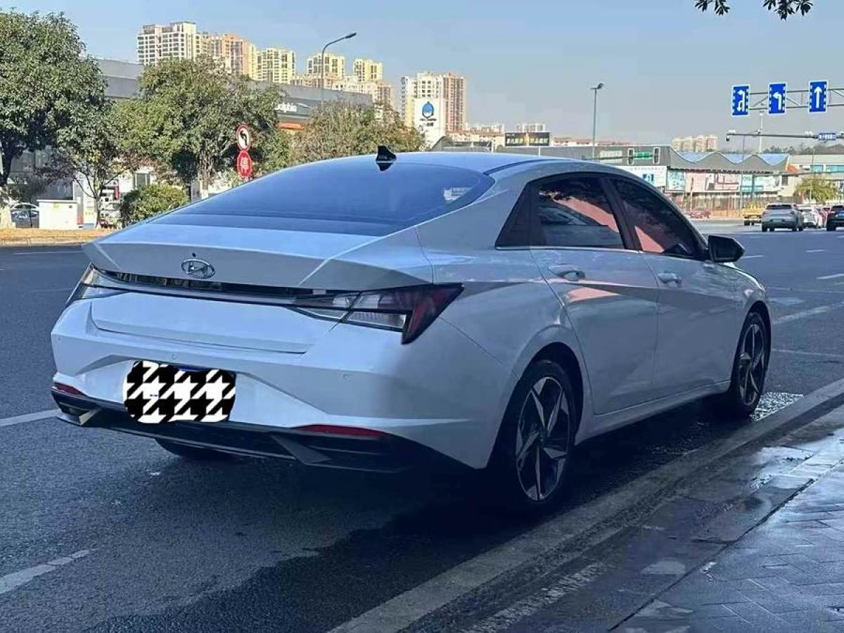 現(xiàn)代 伊蘭特  2022款 1.5L CVT LUX尊貴版圖片