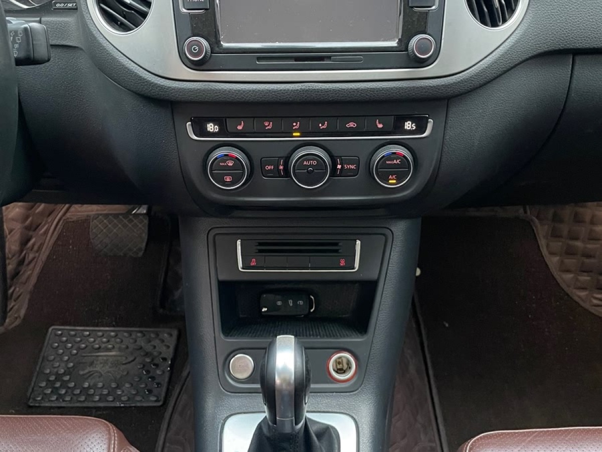 大眾 途觀  2015款 1.8TSI 自動兩驅豪華型圖片