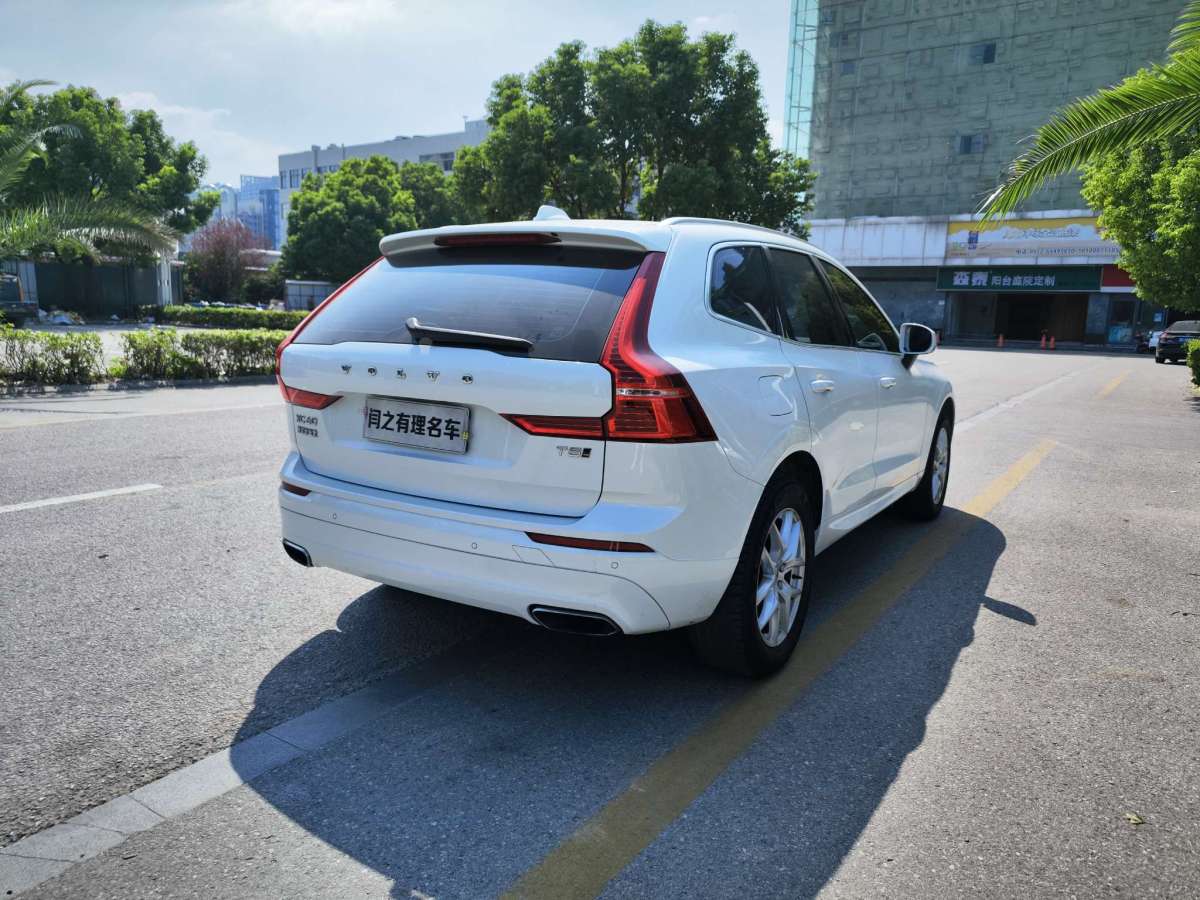 沃爾沃 XC60  2019款 T5 四驅(qū)智逸版圖片