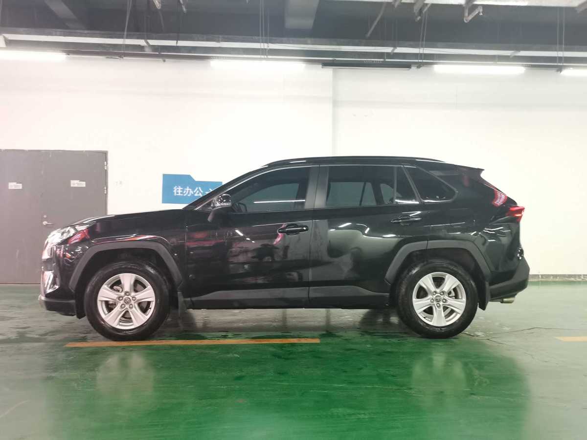 豐田 RAV4  2018款 榮放 2.0L CVT兩驅(qū)都市版圖片