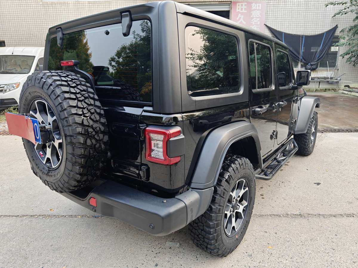 Jeep 牧马人  2021款 2.0T Rubicon 四门版图片