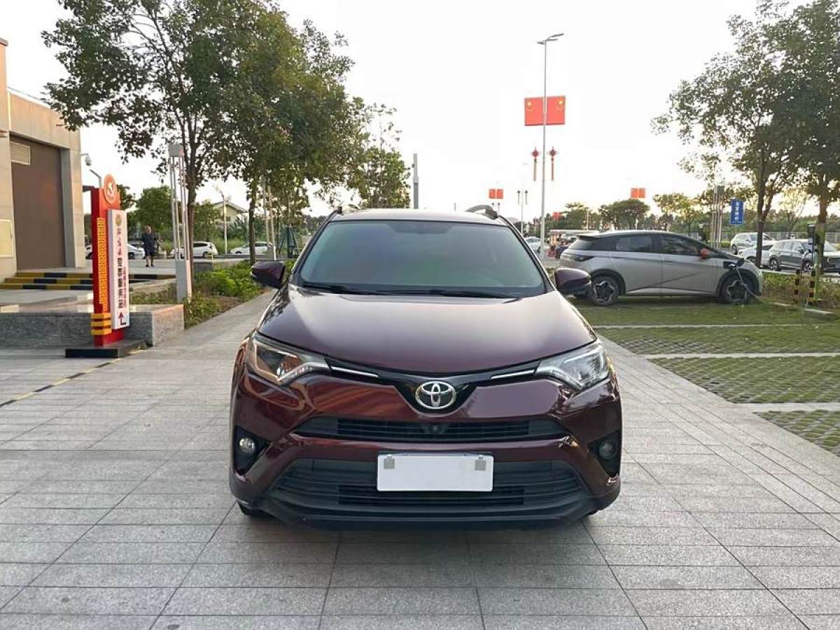 豐田 RAV4榮放  2016款 2.0L CVT兩驅(qū)風(fēng)尚版圖片