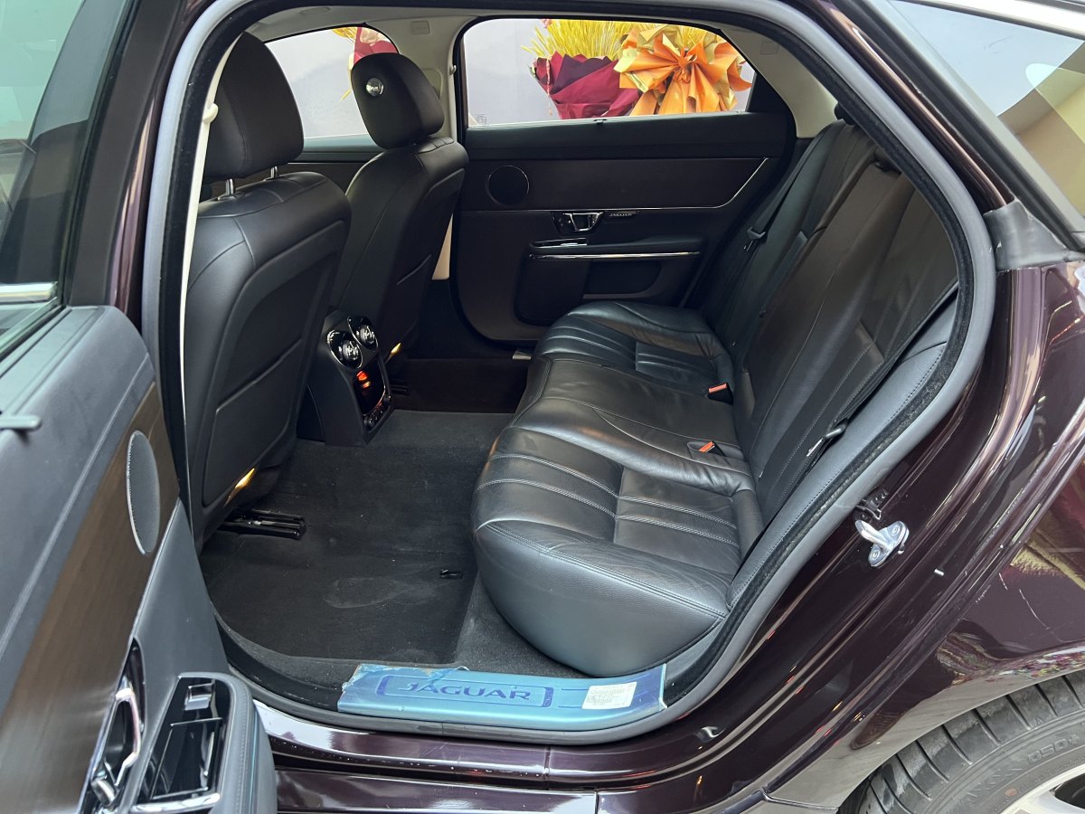 捷豹 XJ  2015款 XJL 2.0T 兩驅典雅商務版圖片