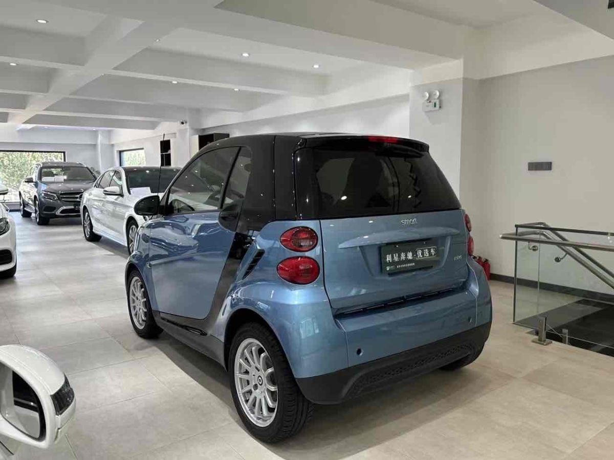 smart fortwo  2014款 1.0 MHD 硬頂新年特別版圖片