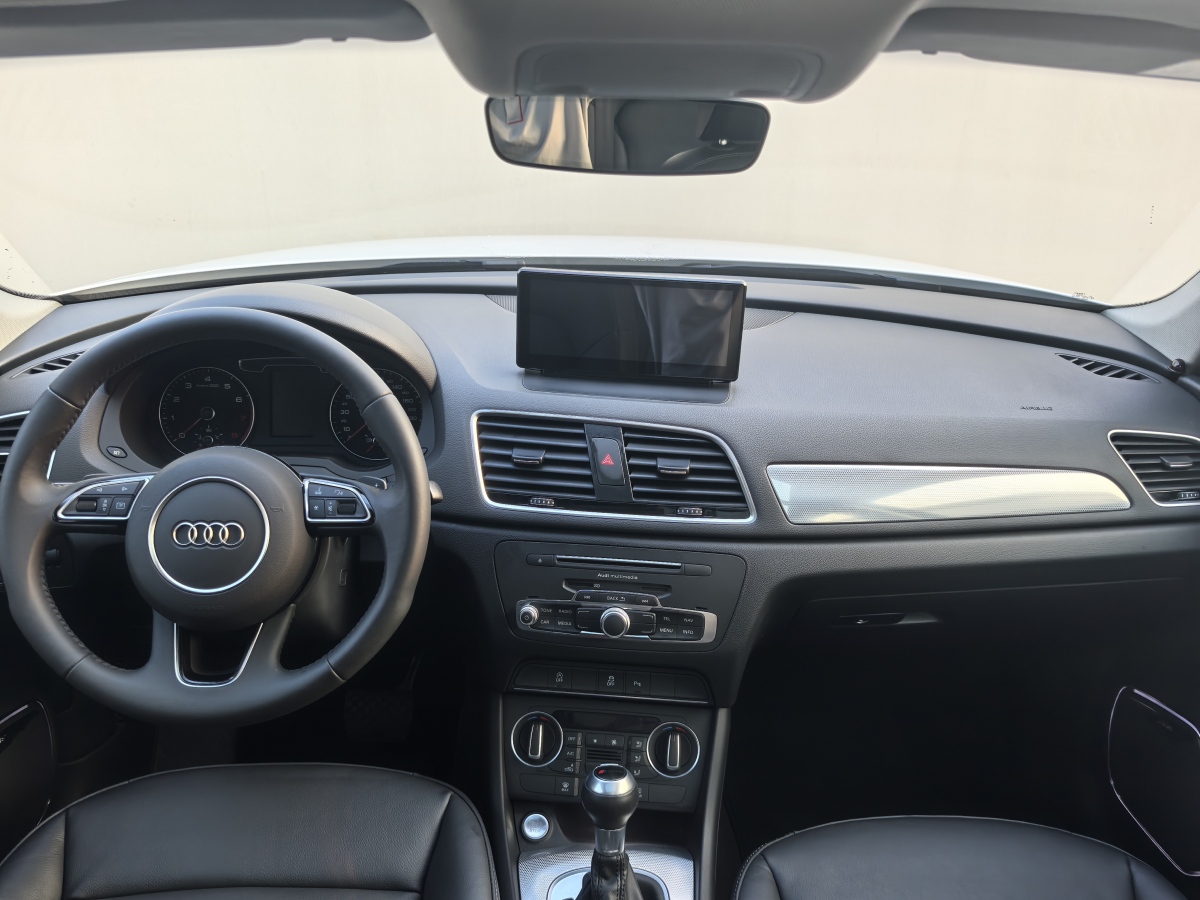 2018年7月奧迪 奧迪Q3  2018款 30周年年型 30 TFSI 風尚型