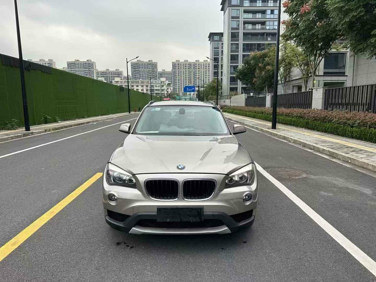 寶馬 寶馬X1  2013款 X1 xDrive20i 2.0T 探索版圖片