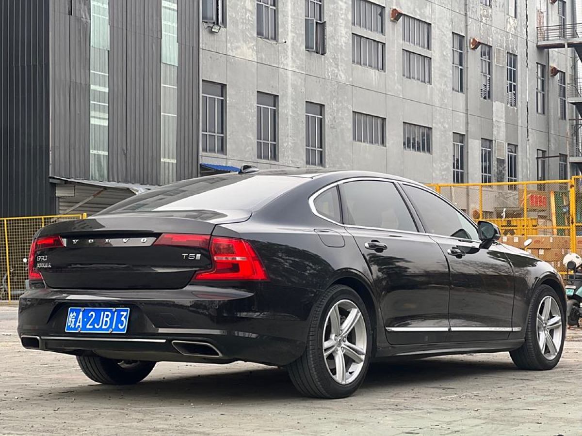 沃爾沃 S90  2020款 改款 T5 智遠(yuǎn)豪華版圖片