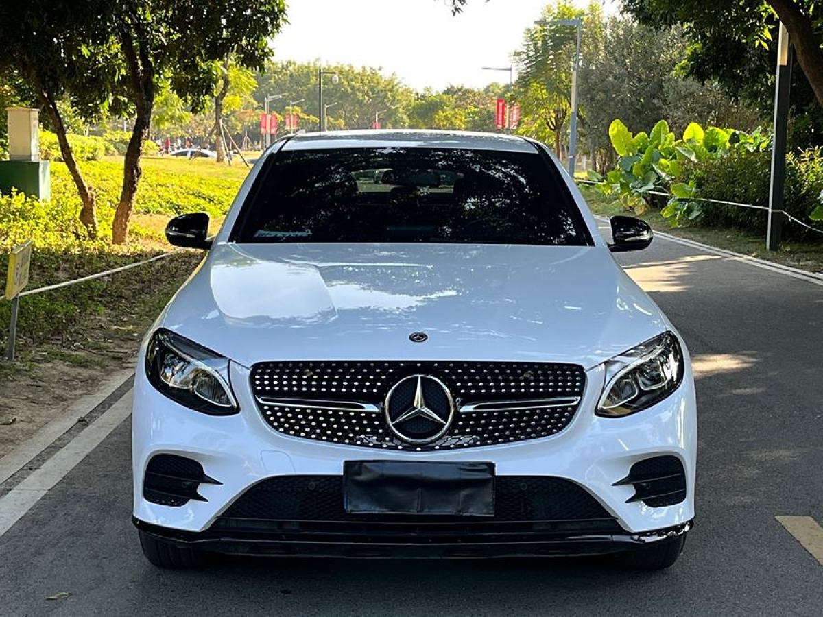 奔馳 奔馳GLC  2022款 改款 GLC 300 4MATIC 轎跑SUV圖片