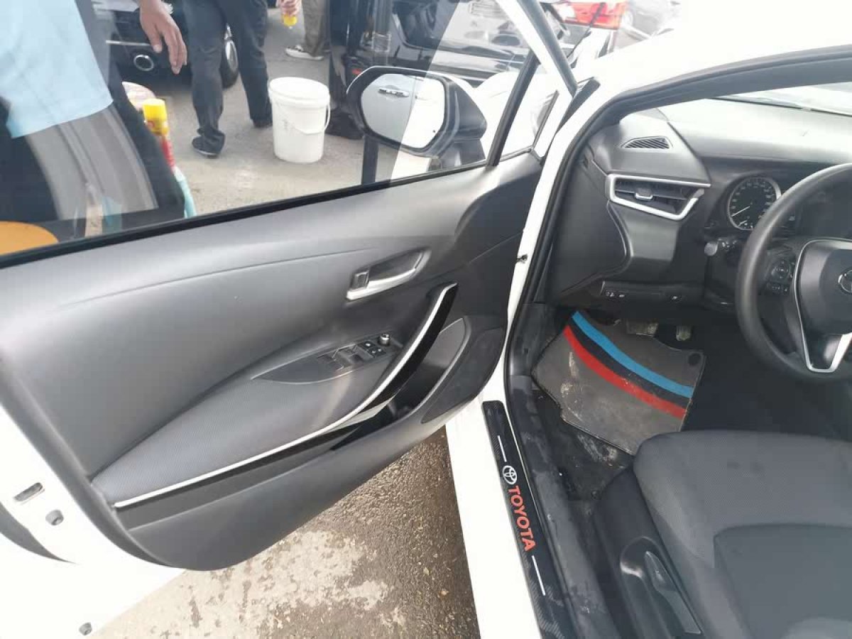 豐田 雷凌  2023款 智能電混雙擎 1.8L 豪華版圖片