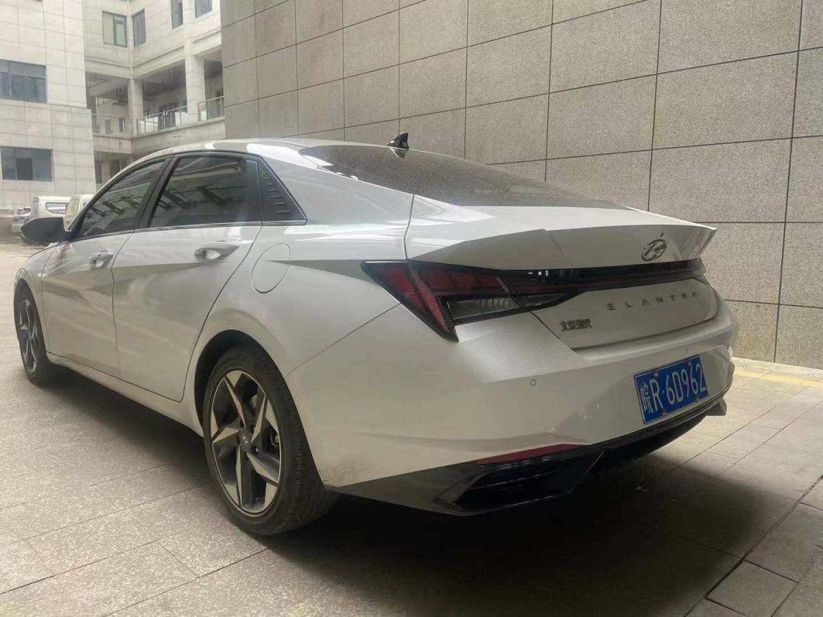 2022年1月現(xiàn)代 伊蘭特  2022款 1.5L CVT 20周年紀(jì)念款