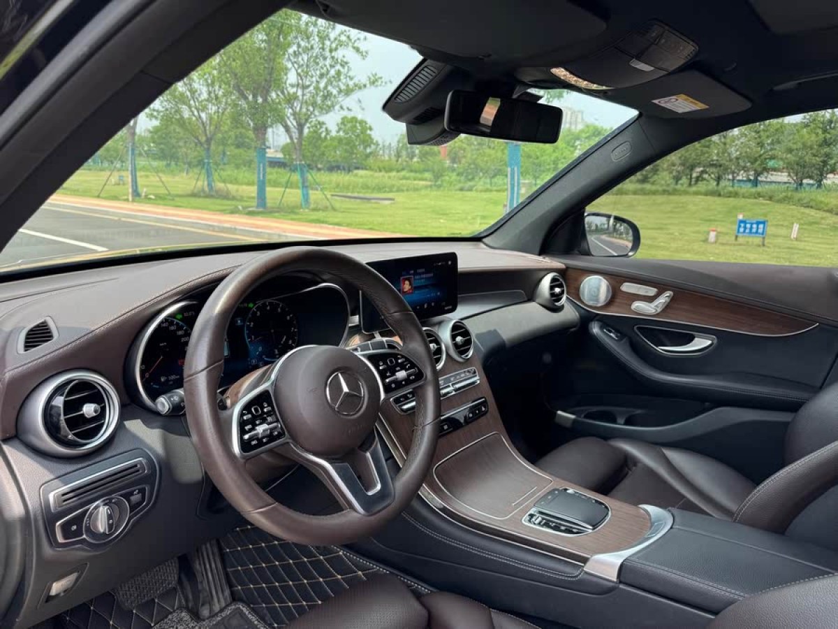 奔馳 奔馳GLC  2018款 改款 GLC 300 4MATIC 動感型圖片