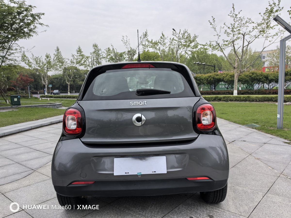 2018年2月smart forfour  2016款 1.0L 52千瓦灵动版