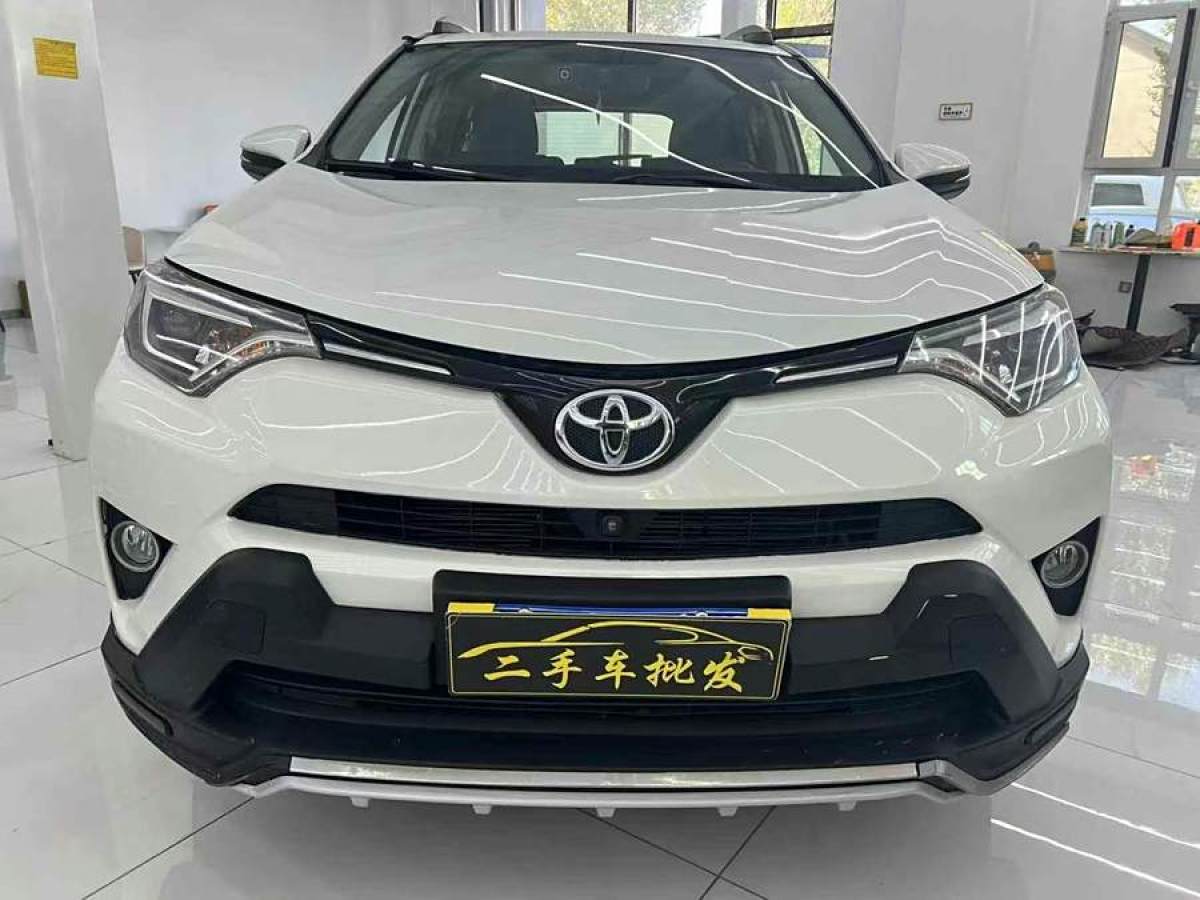 2019年1月豐田 RAV4榮放  2016款 2.0L CVT四驅(qū)新銳版