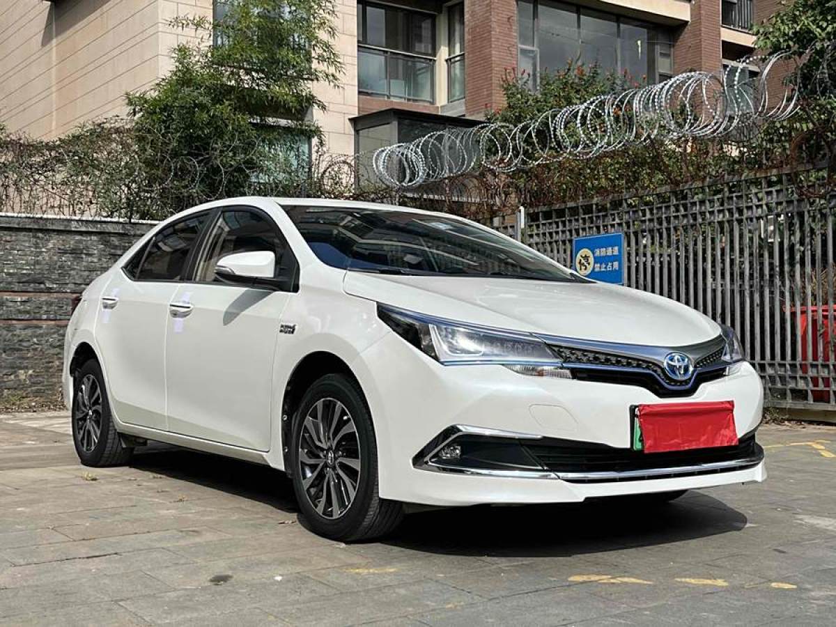 豐田 卡羅拉  2017款 改款雙擎 1.8L E-CVT領(lǐng)先版圖片