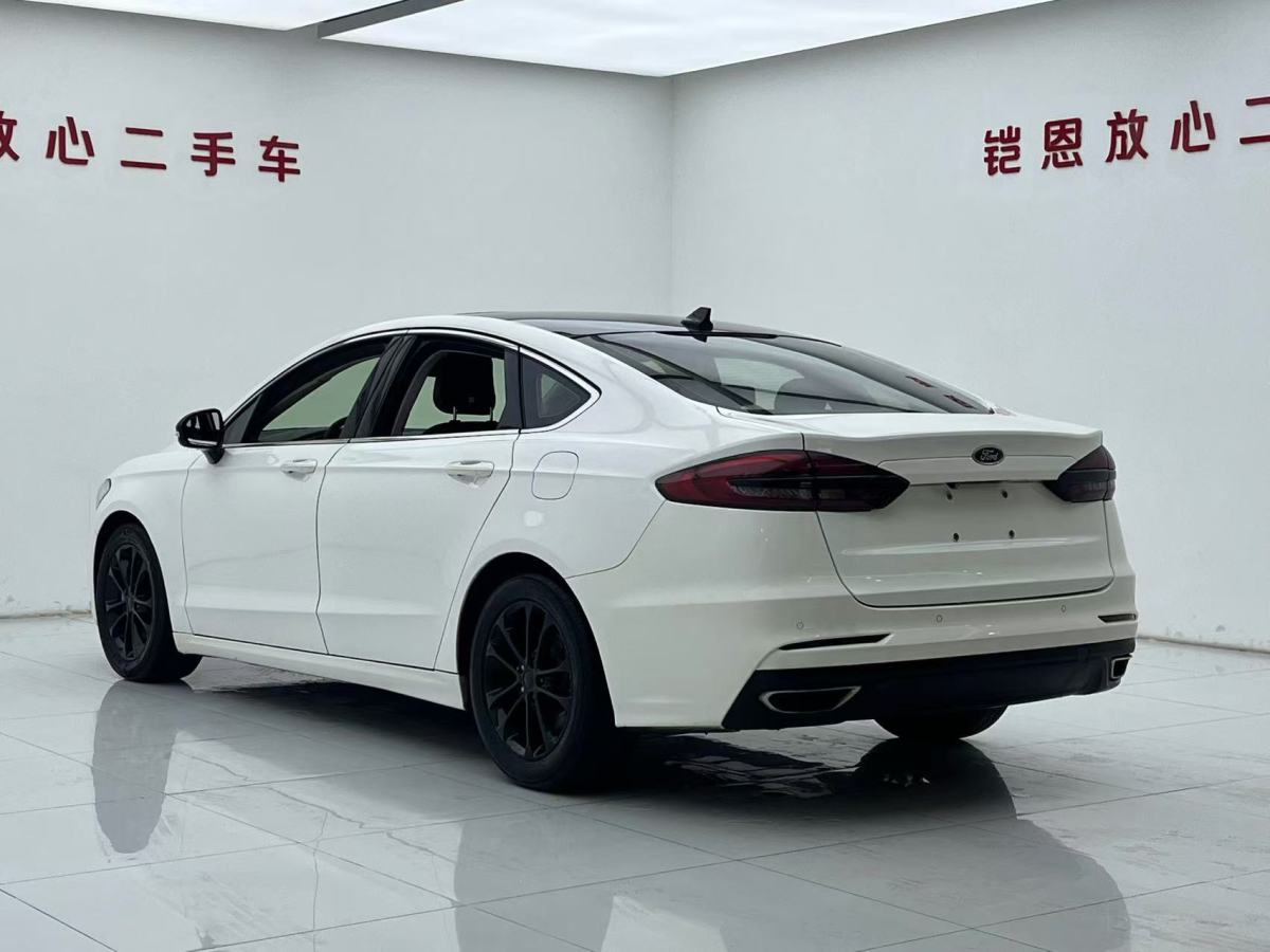 福特 蒙迪歐  2020款 EcoBoost 180 時(shí)尚型圖片