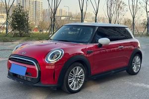 MINI MINI 改款 1.5T COOPER 經(jīng)典派