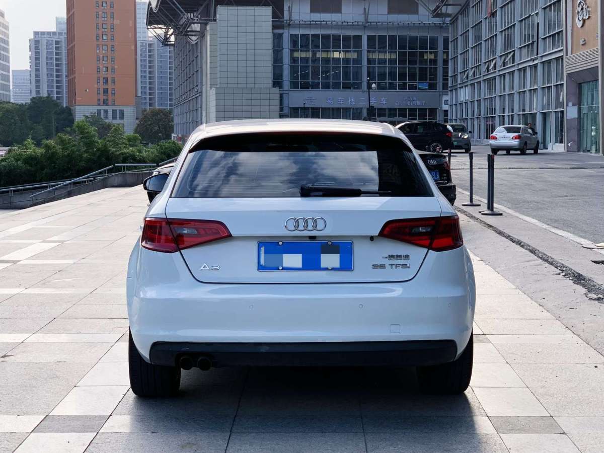 2015年6月奧迪 奧迪A3  2015款 Sportback 35 TFSI 百萬紀(jì)念舒享型