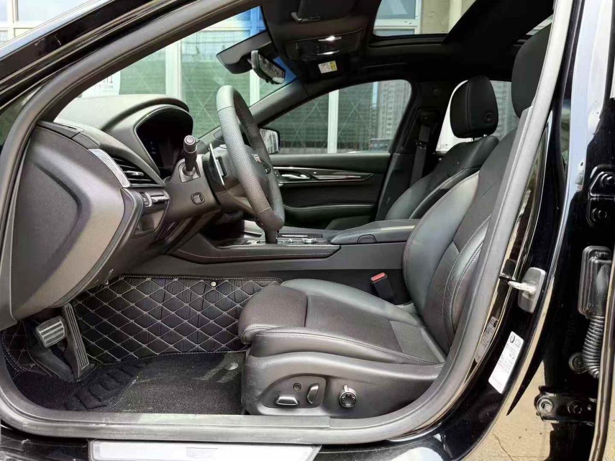 凱迪拉克 XT5  2022款 2.0T 兩驅(qū)豪華型圖片