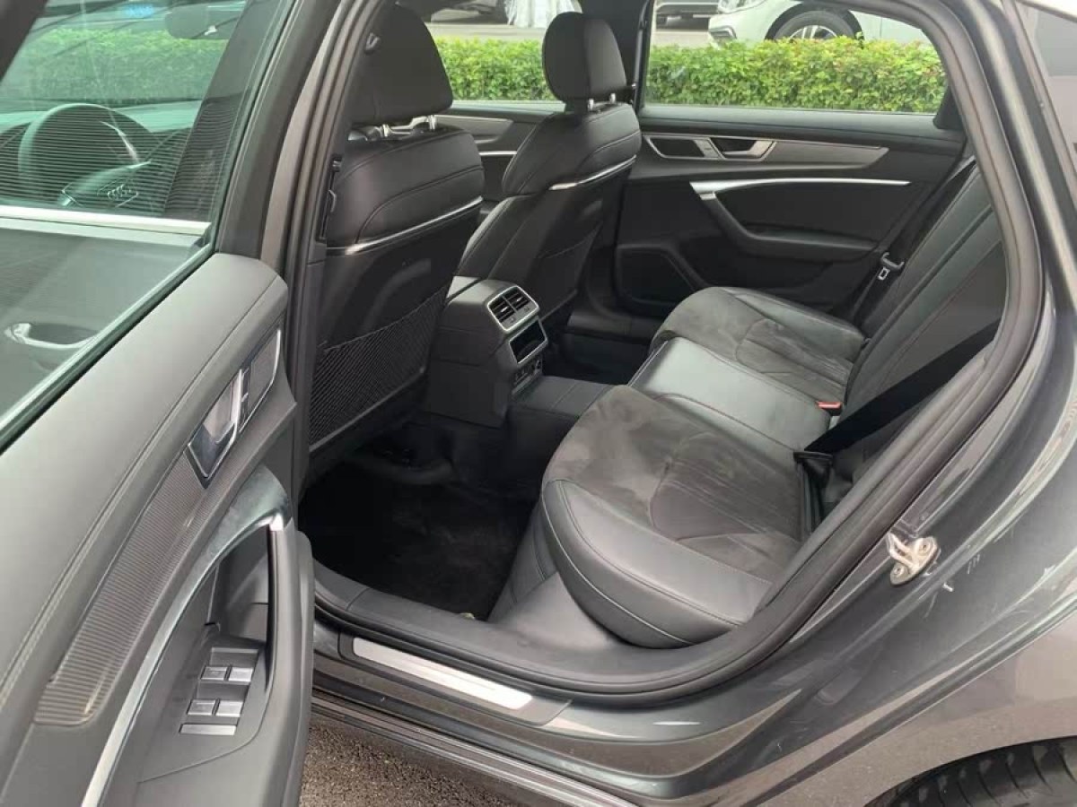 奧迪 奧迪A6L  2024款 45 TFSI 臻選動感型圖片