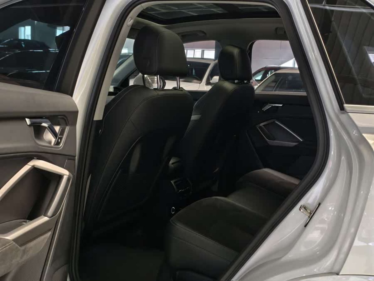 奧迪 奧迪Q3  2022款 35 TFSI 時尚動感型圖片