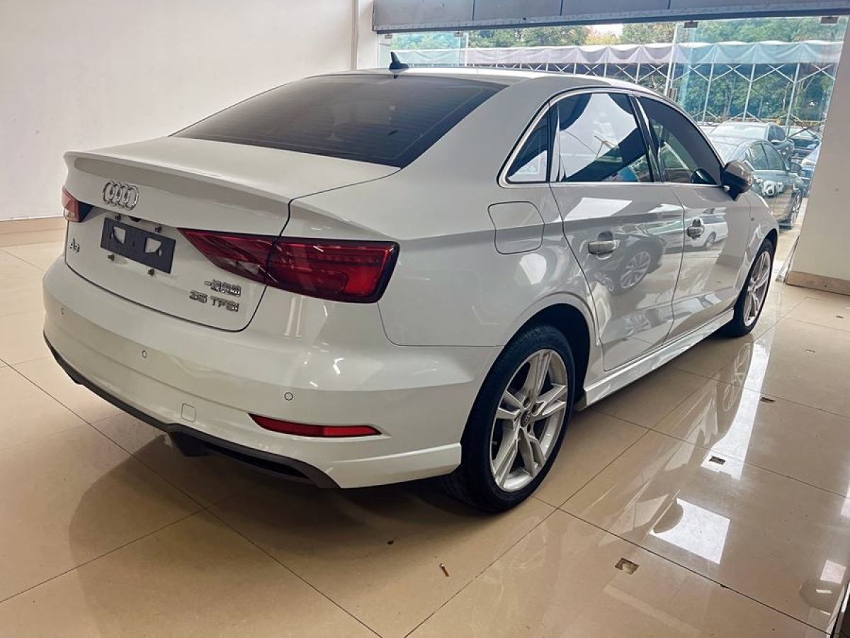 奧迪 奧迪A3  2019款 Limousine 35 TFSI 時(shí)尚型 國(guó)VI圖片