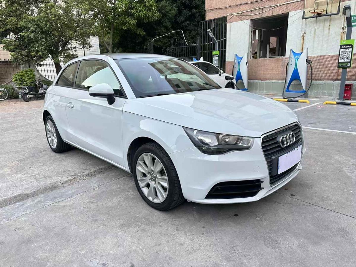 奧迪 奧迪A1  2014款 A1 1.4TFSI 30TFSI 技術(shù)型圖片