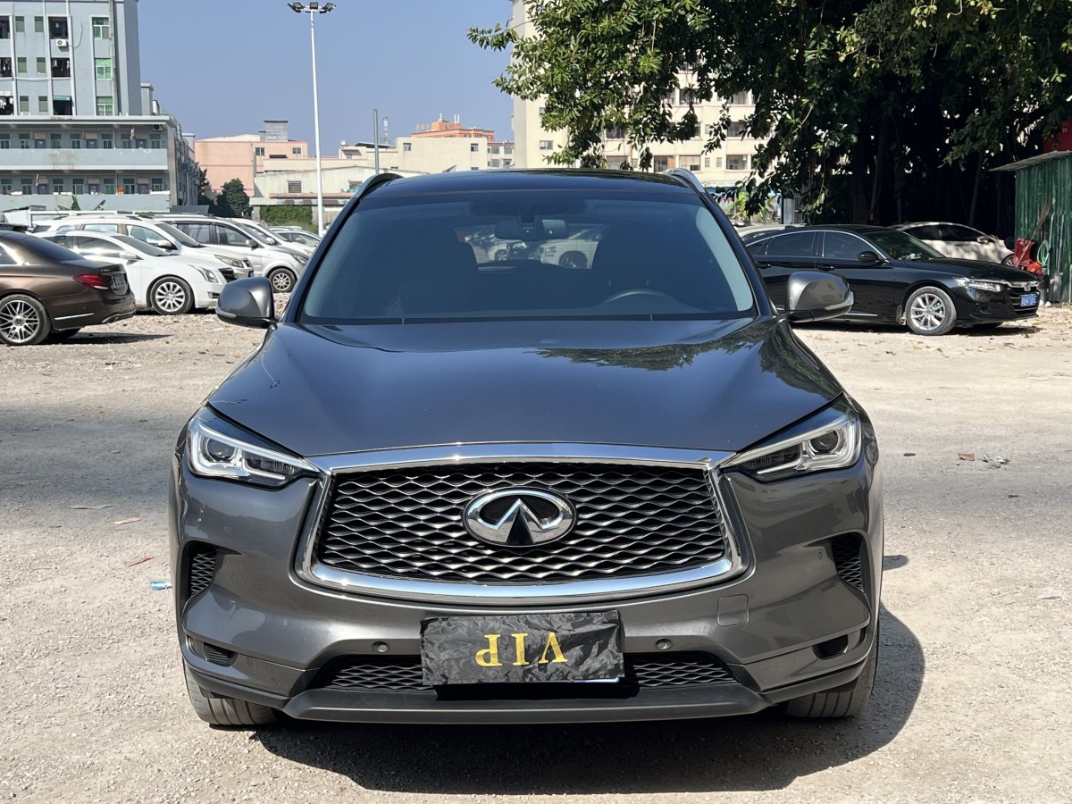 英菲尼迪 QX50  2018款 QX50 2.0T CVT兩驅(qū)時(shí)尚版圖片