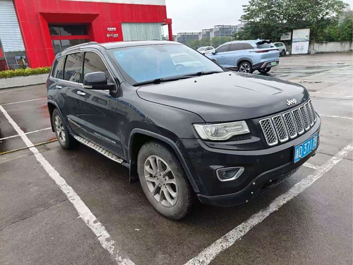 Jeep 大切諾基  2016款 3.0TD 柴油 精英導(dǎo)航版圖片