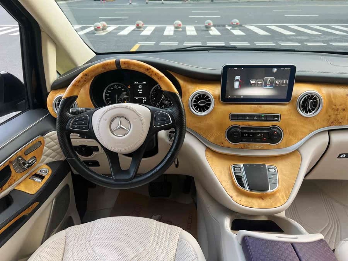 奔馳 威霆  2023款 2.0T 精英版 7座圖片