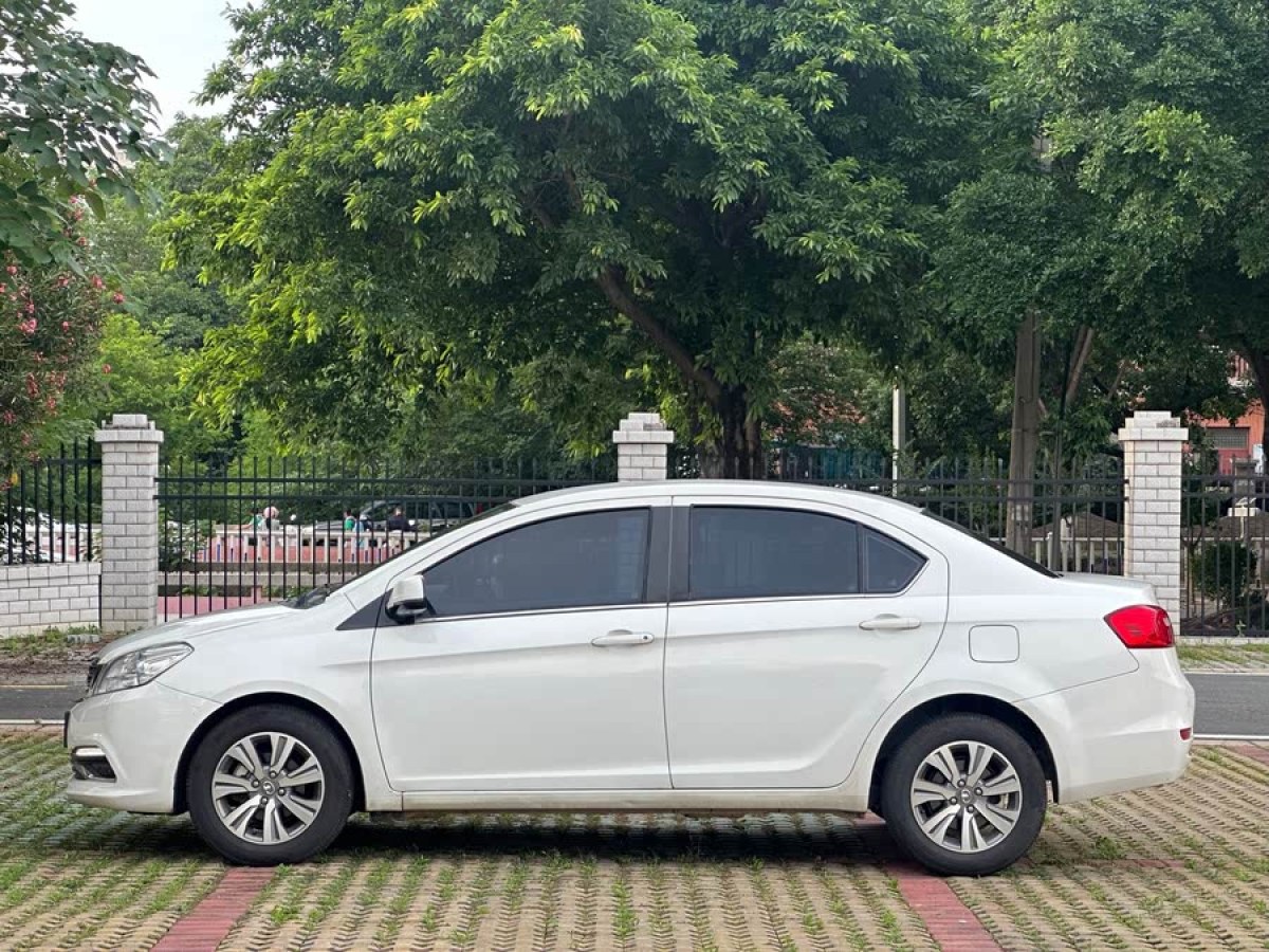 長(zhǎng)城 C30  2016款 1.5L AMT舒適型圖片