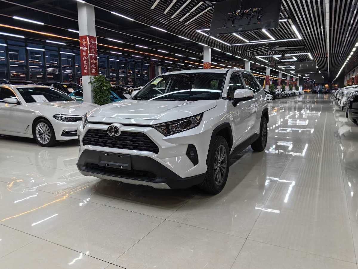 2024年7月豐田 RAV4  2018款 榮放 2.0L CVT兩驅(qū)風(fēng)尚版