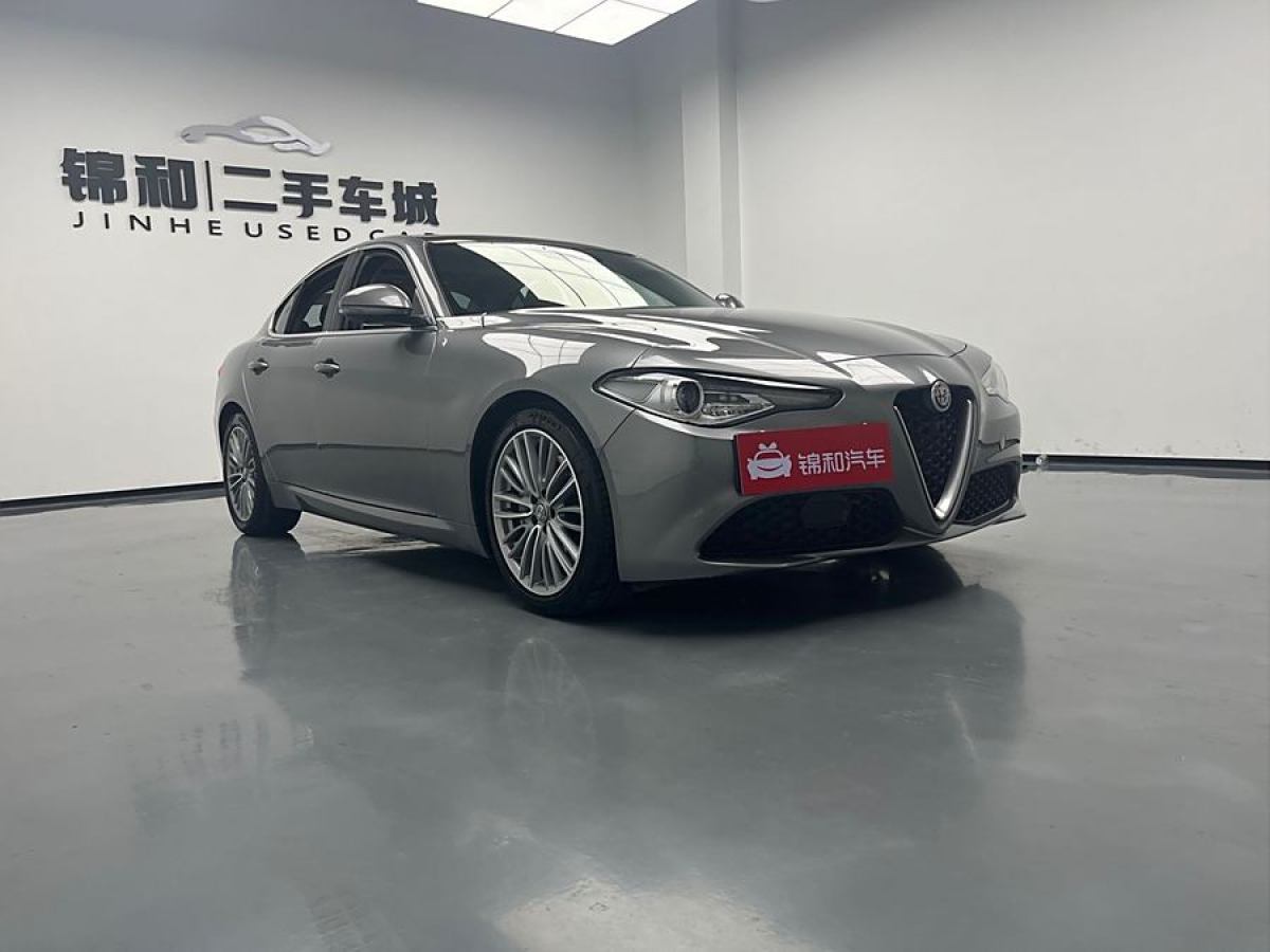 阿爾法·羅密歐 Giulia  2017款 2.0T 280HP 豪華版圖片