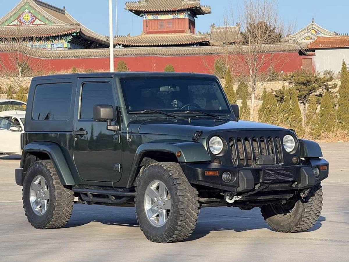 Jeep 牧馬人  2010款 3.8L Sahara 兩門版圖片