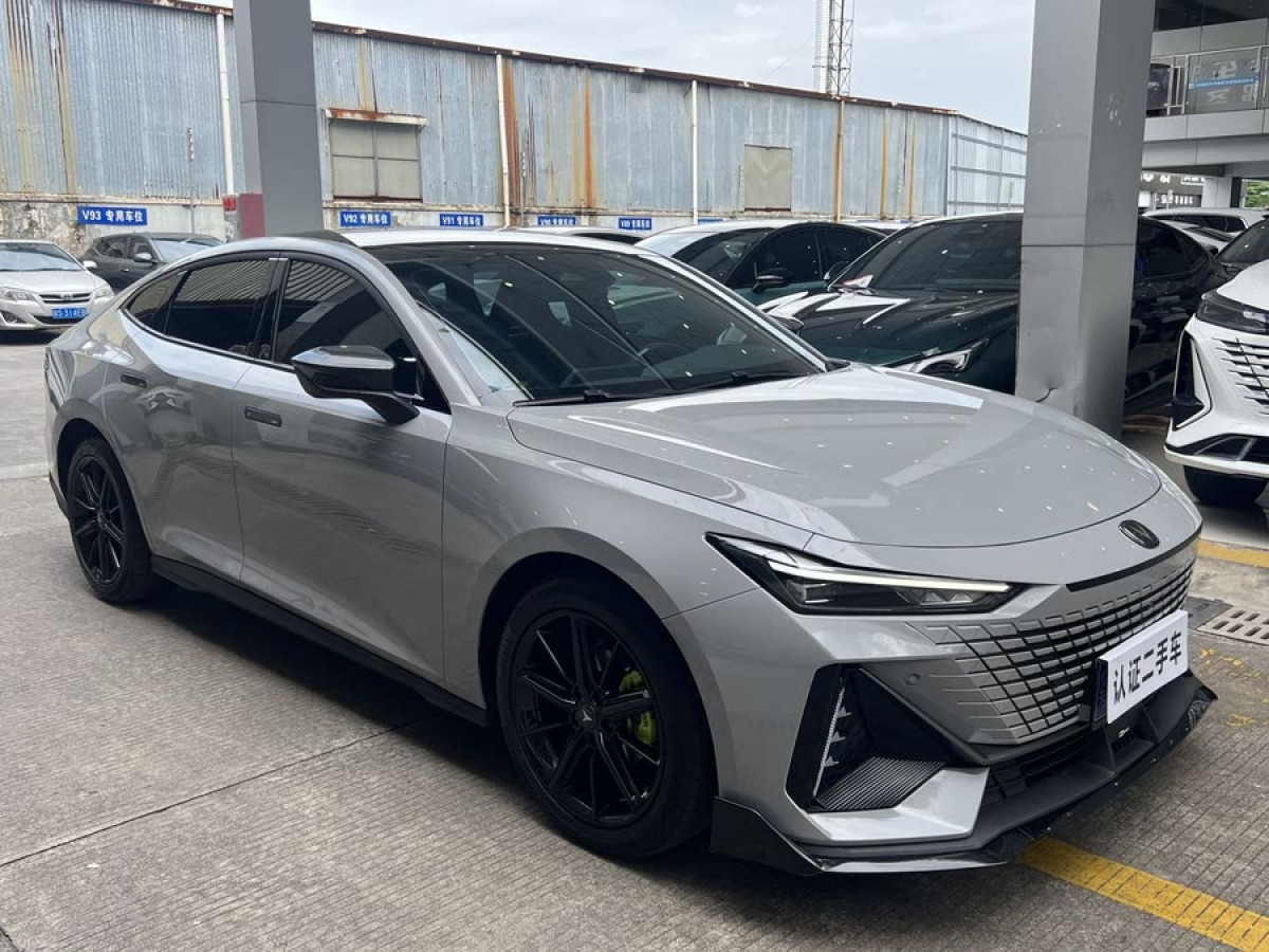 長安 長安UNI-V  2023款 1.5T 尊貴型圖片